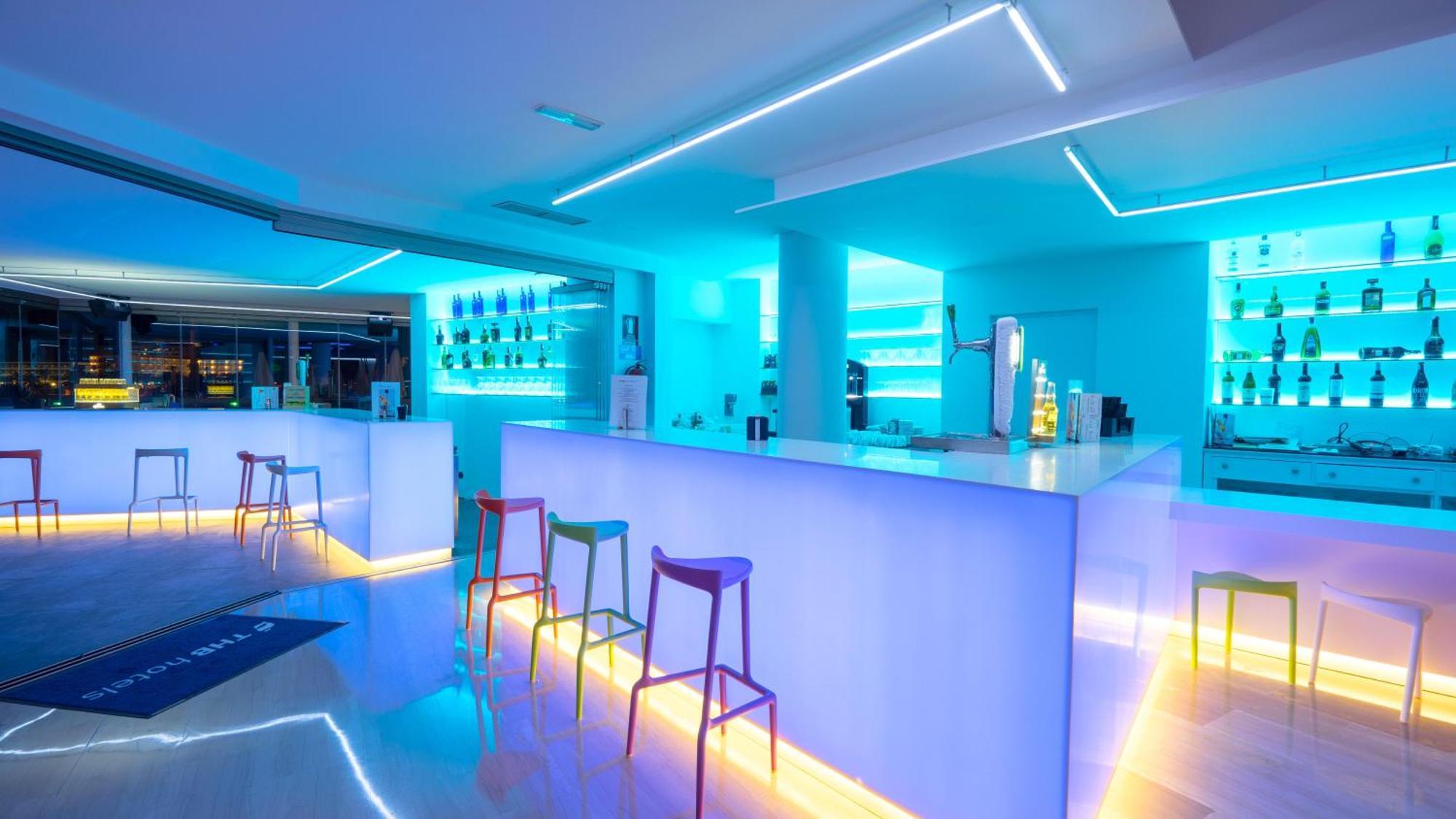 Thb Ocean Beach - Adults Only San Antonio  Exterior photo