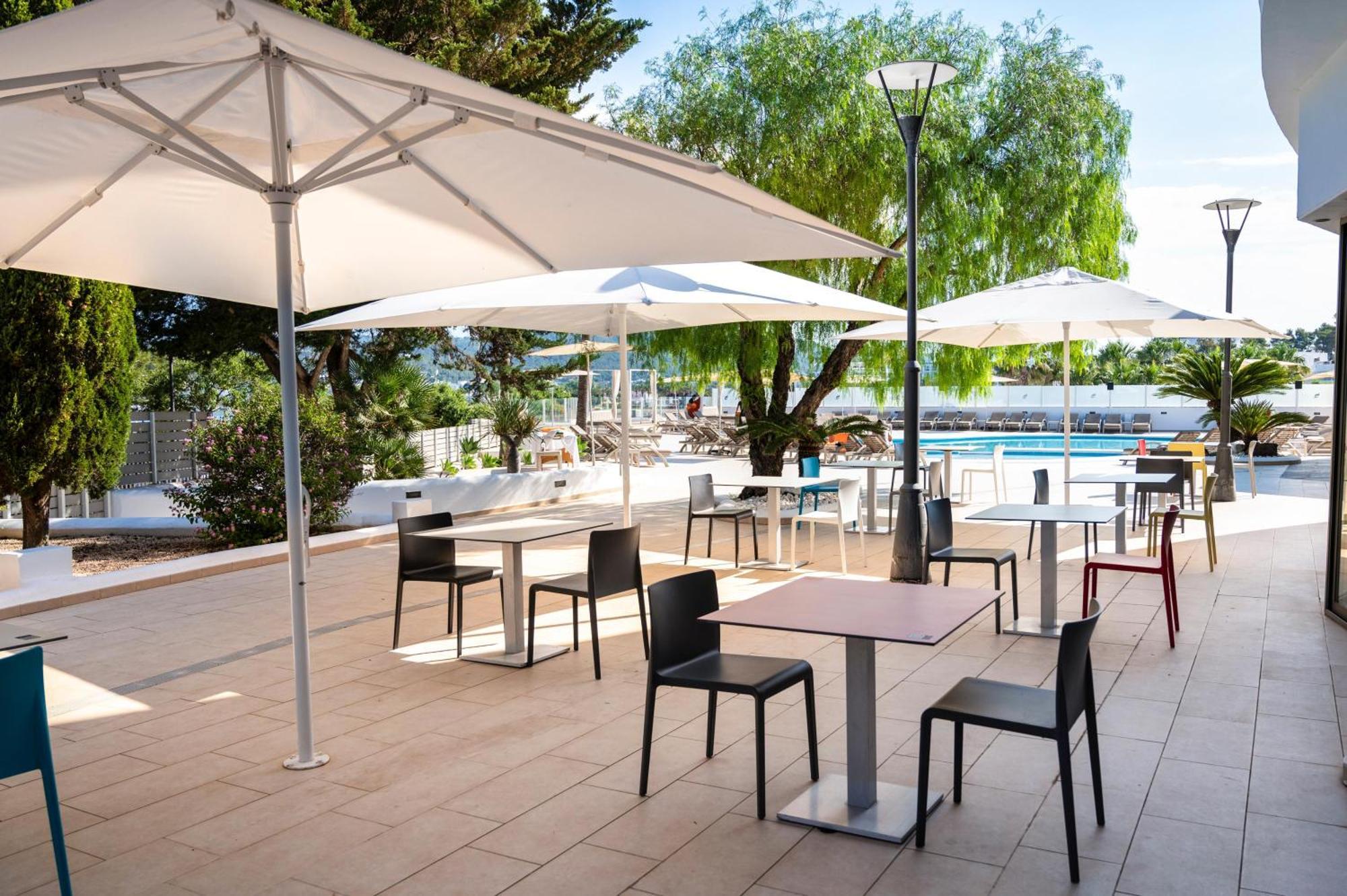 Thb Ocean Beach - Adults Only San Antonio  Exterior photo