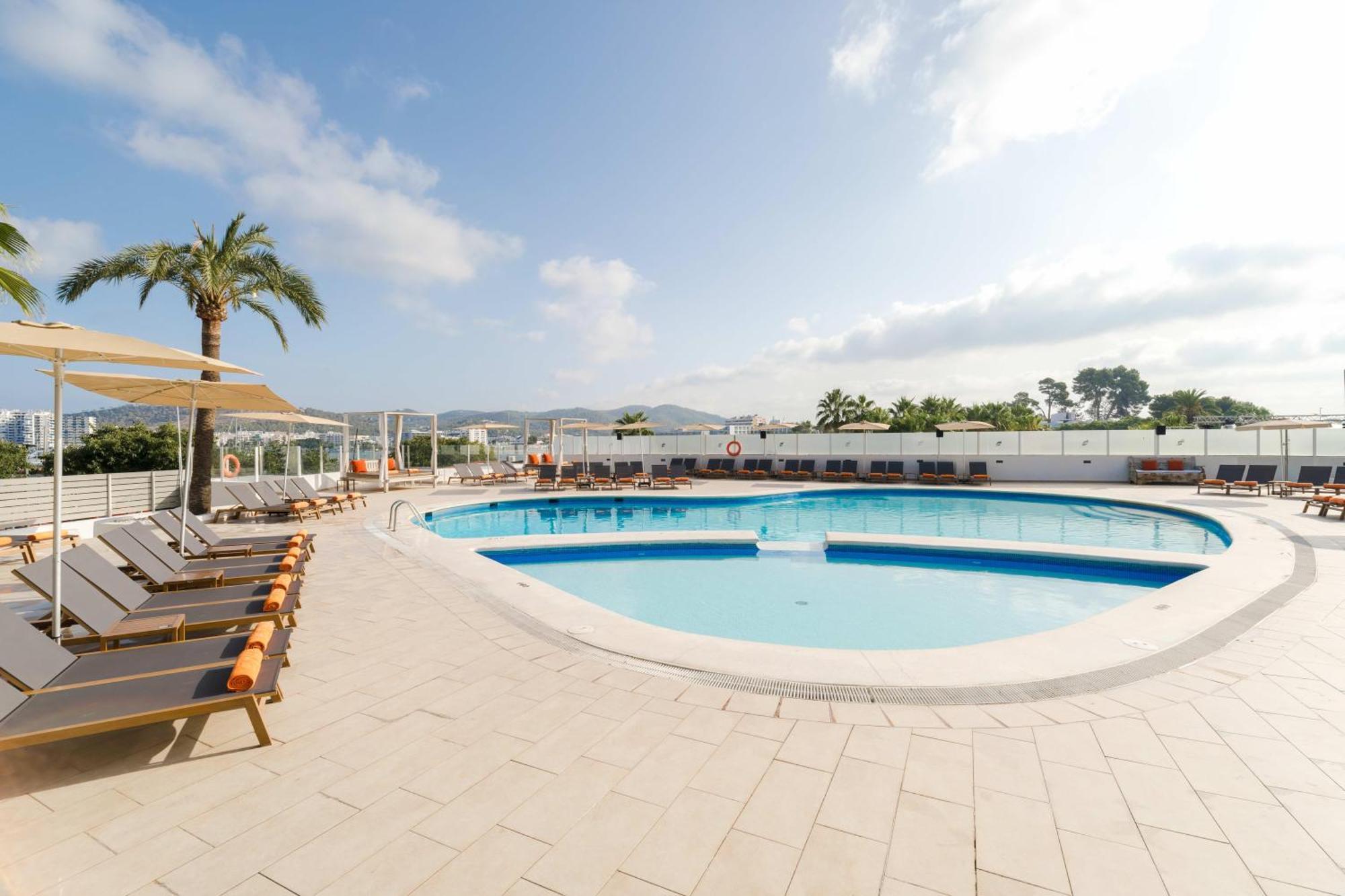 Thb Ocean Beach - Adults Only San Antonio  Exterior photo